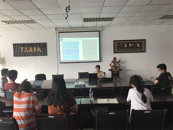 新闻学院举办第四期“求真求学”读书会